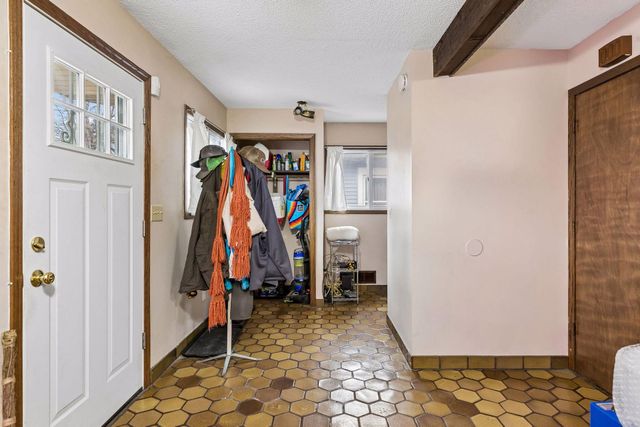 549 Asbury Street N, Saint Paul, MN 55104