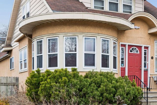 549 Asbury Street N, Saint Paul, MN 55104