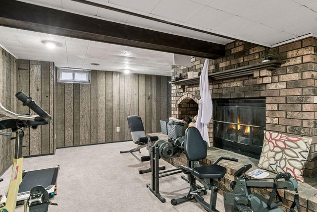 549 Asbury Street N, Saint Paul, MN 55104