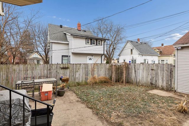 549 Asbury Street N, Saint Paul, MN 55104