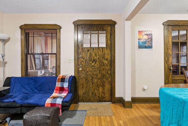 549 Asbury Street N, Saint Paul, MN 55104