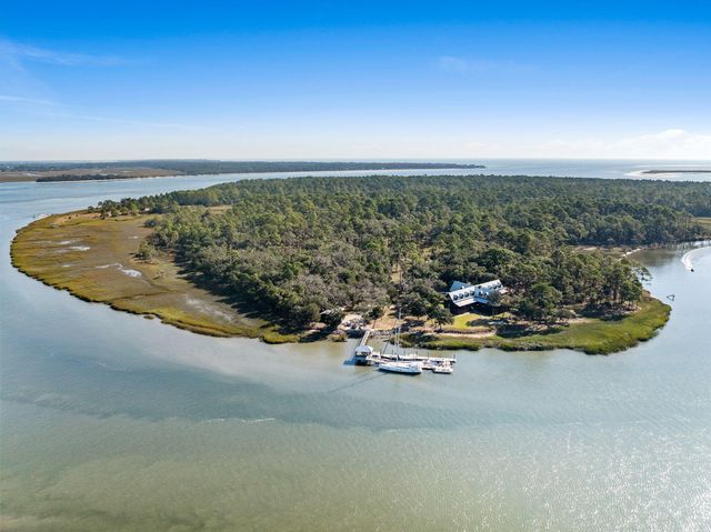 12 Beachview Lane, Edisto Island, SC 29438