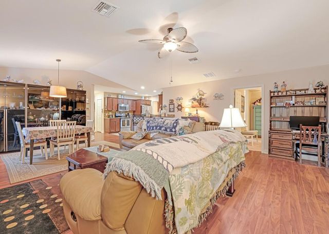 32 Oro Grande Way, Port St. Lucie, FL 34952