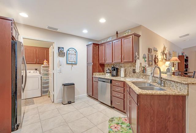32 Oro Grande Way, Port St. Lucie, FL 34952