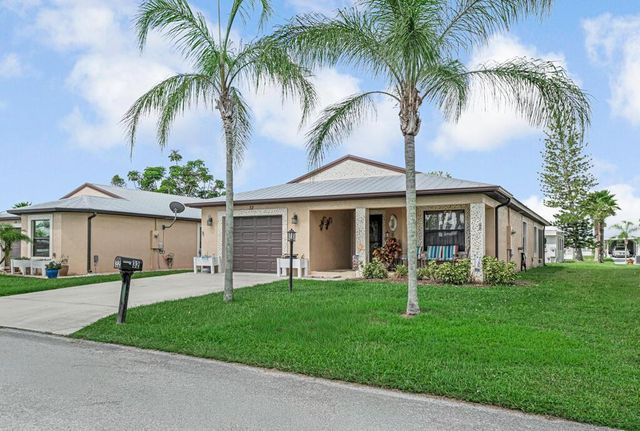32 Oro Grande Way, Port St. Lucie, FL 34952