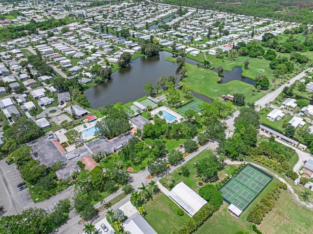 32 Oro Grande Way, Port St. Lucie, FL 34952