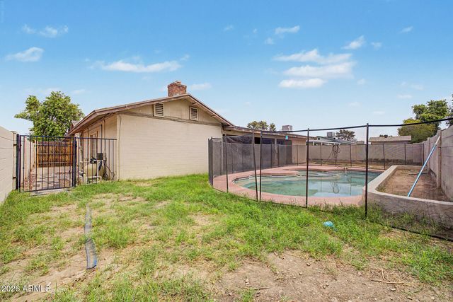 5641 W VOGEL Avenue, Glendale, AZ 85302