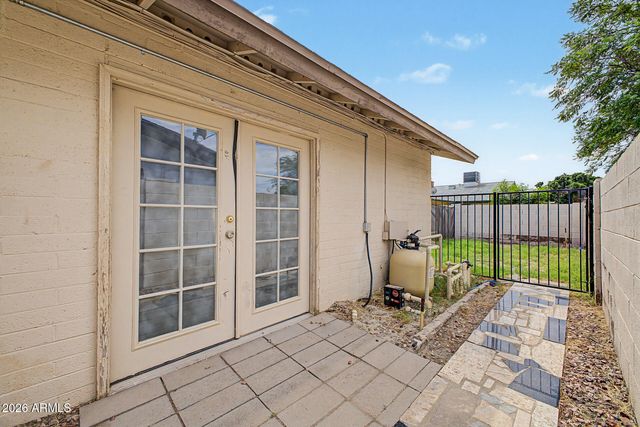5641 W VOGEL Avenue, Glendale, AZ 85302