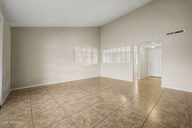 5641 W VOGEL Avenue, Glendale, AZ 85302