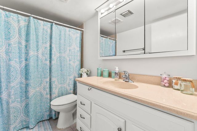 890 N Federal Highway 311, Lantana, FL 33460