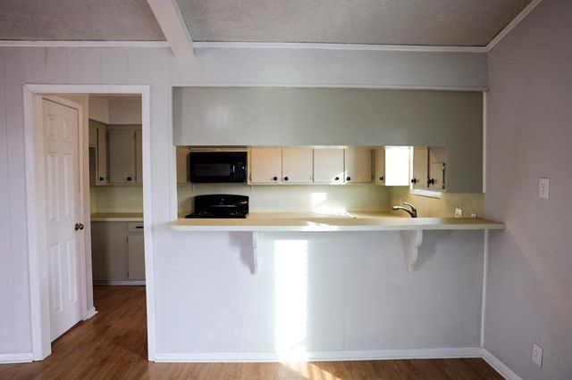110 Mariner Road, Freeport, TX 77541