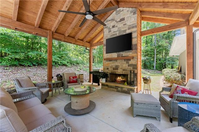 386 Stewart Lane, Clarkesville, GA 30523