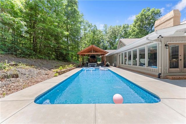 386 Stewart Lane, Clarkesville, GA 30523