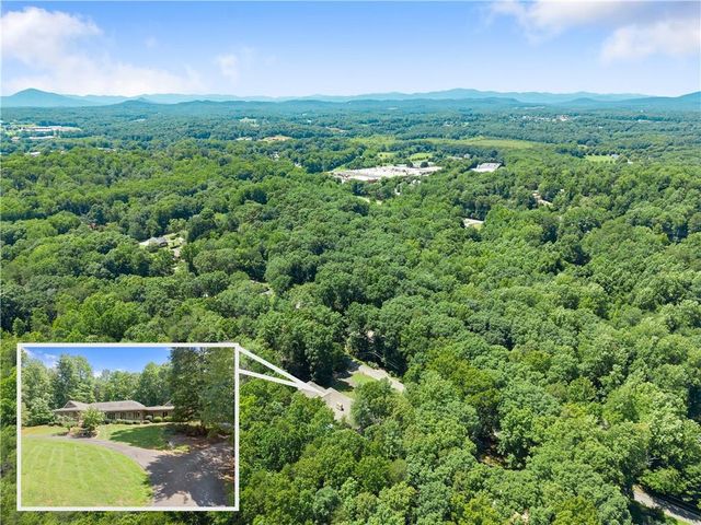 386 Stewart Lane, Clarkesville, GA 30523