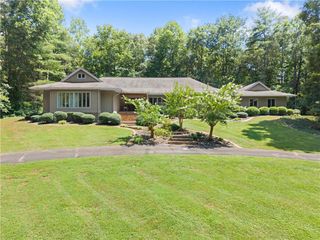 386 Stewart Lane, Clarkesville, GA 30523