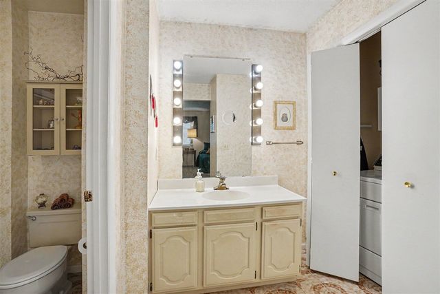 271 Fairway Court B, Plainwell, MI 49080