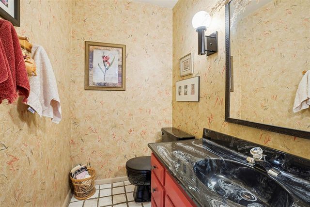 271 Fairway Court B, Plainwell, MI 49080