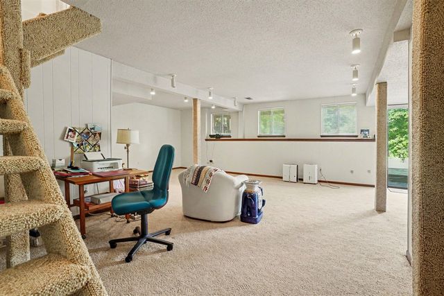 271 Fairway Court B, Plainwell, MI 49080