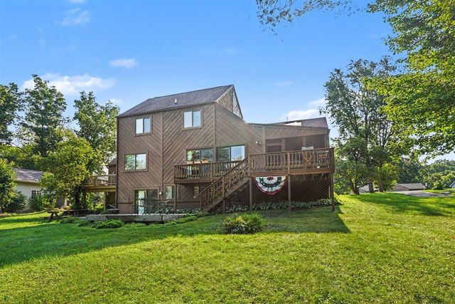 271 Fairway Court B, Plainwell, MI 49080