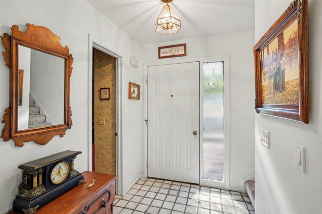 271 Fairway Court B, Plainwell, MI 49080
