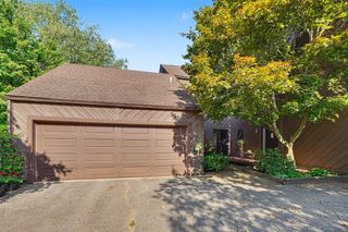 271 Fairway Court B, Plainwell, MI 49080
