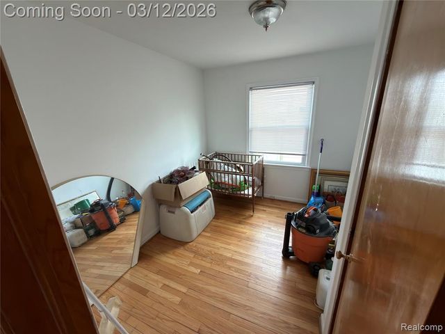 1765 Garfield Avenue, Lincoln Park, MI 48146