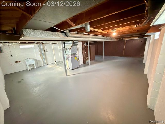 1765 Garfield Avenue, Lincoln Park, MI 48146