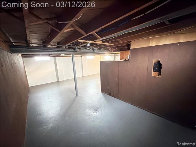 1765 Garfield Avenue, Lincoln Park, MI 48146