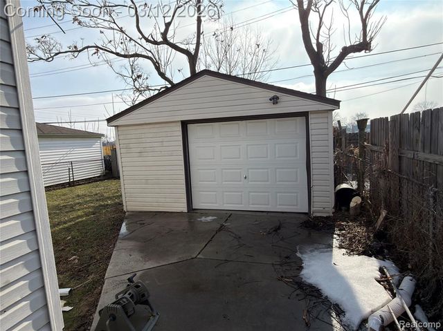 1765 Garfield Avenue, Lincoln Park, MI 48146