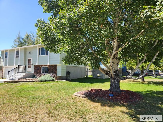 891 Buckboard Lane, Idaho Falls, ID 83402