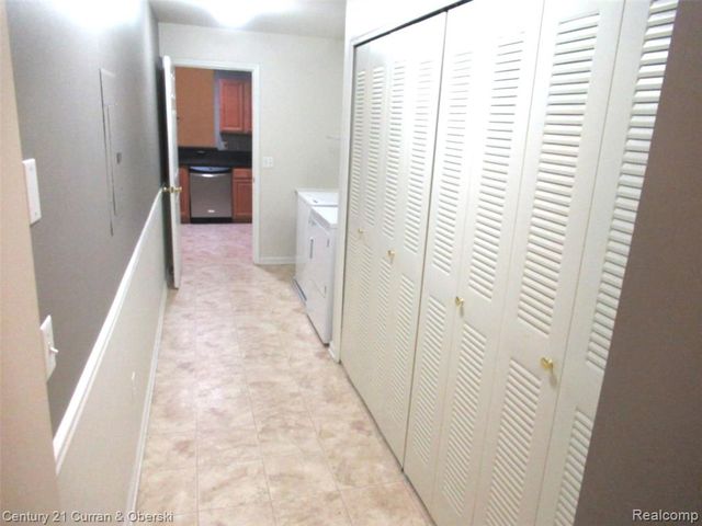 16815 Dover Drive 146, Northville, MI 48168