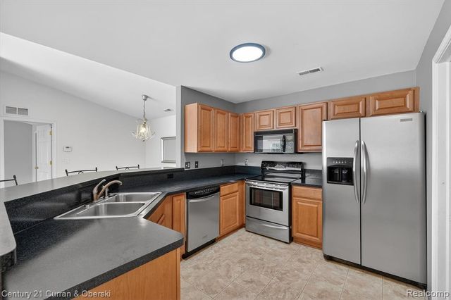 16815 Dover Drive 146, Northville, MI 48168