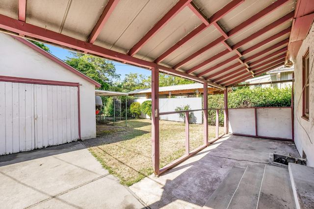 1932 Larkin Way Way, Sacramento, CA 95818