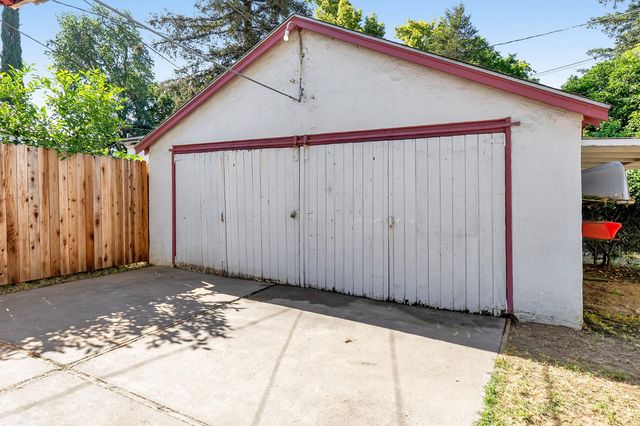 1932 Larkin Way Way, Sacramento, CA 95818