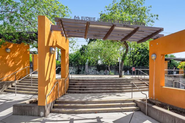 1932 Larkin Way Way, Sacramento, CA 95818