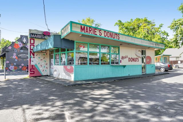 1932 Larkin Way Way, Sacramento, CA 95818