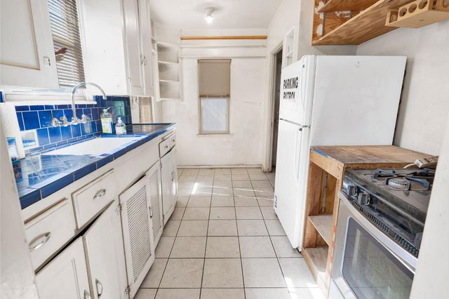 1932 Larkin Way Way, Sacramento, CA 95818