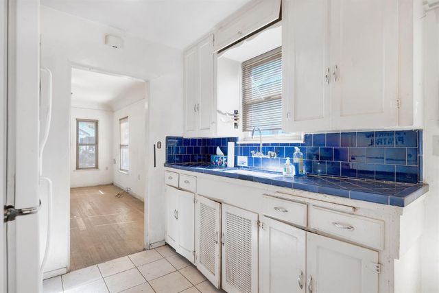 1932 Larkin Way Way, Sacramento, CA 95818