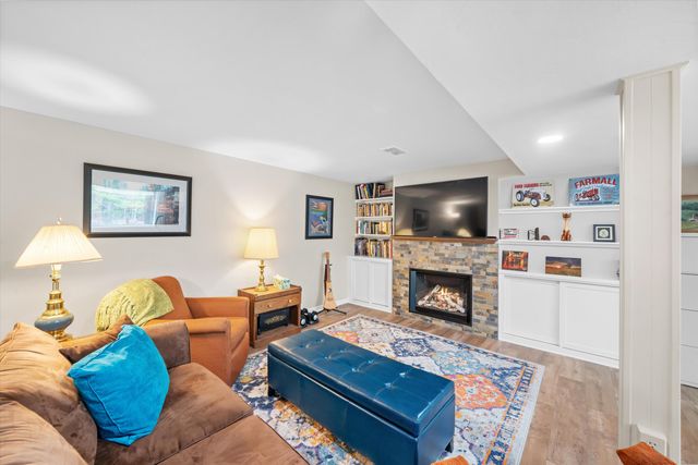 2854 Parkridge Drive, Scio Twp, MI 48103