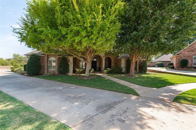 8000 NW 129th Circle, Oklahoma City, OK 73142