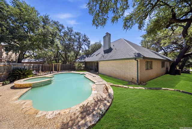 8423 Chesham, San Antonio, TX 78254