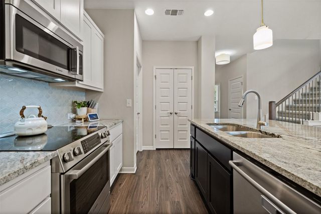 9809 Eloquence DR, Manor, TX 78653