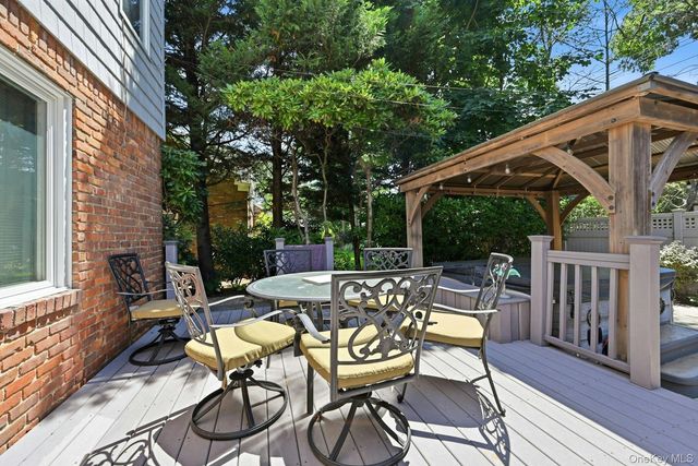 58 Reeve Road, Rockville Centre, NY 11570