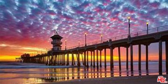 19891 Gloucester Lane, Huntington Beach, CA 92646