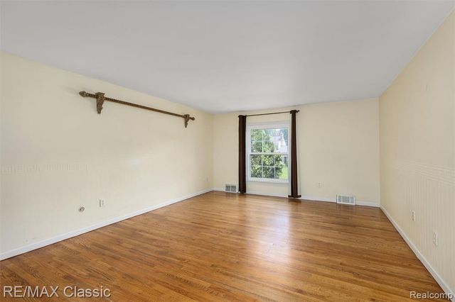 4268 Covered Bridge Road, Bloomfield Hills, MI 48302