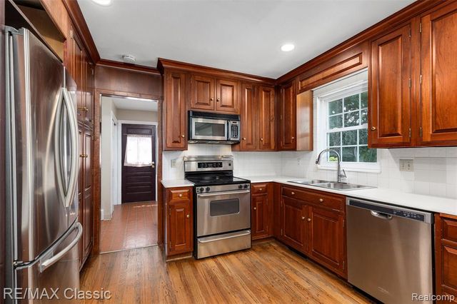 4268 Covered Bridge Road, Bloomfield Hills, MI 48302