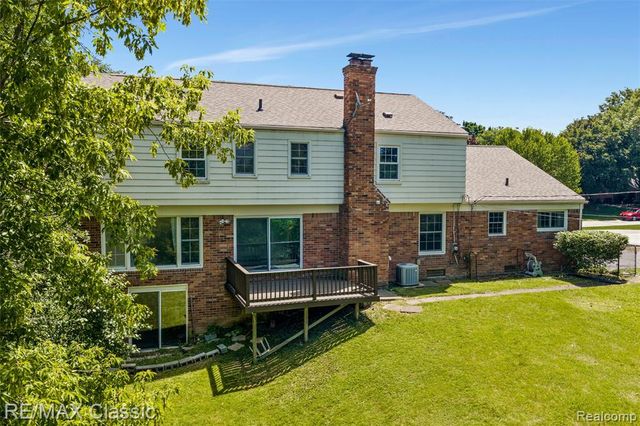 4268 Covered Bridge Road, Bloomfield Hills, MI 48302