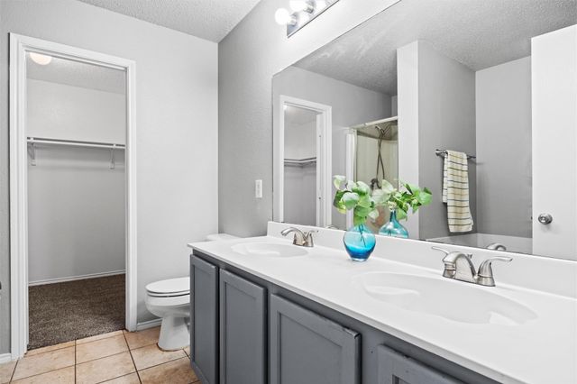 8709 Hunters Creek Drive, Fort Worth, TX 76123