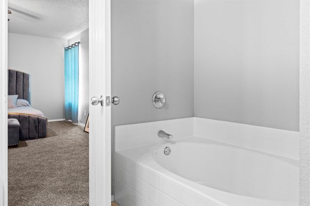 8709 Hunters Creek Drive, Fort Worth, TX 76123