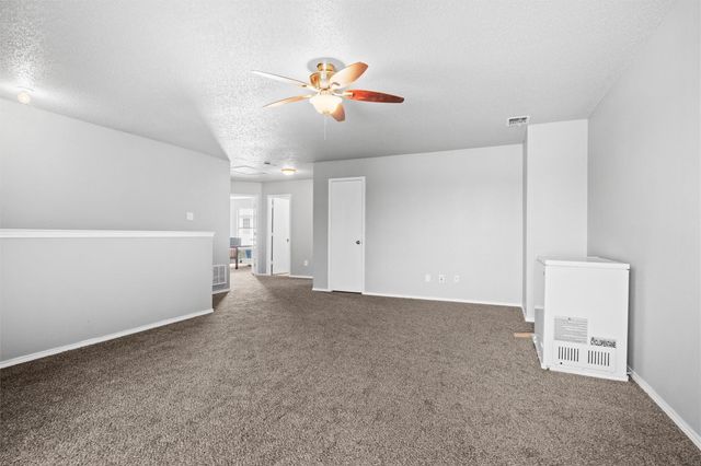 8709 Hunters Creek Drive, Fort Worth, TX 76123